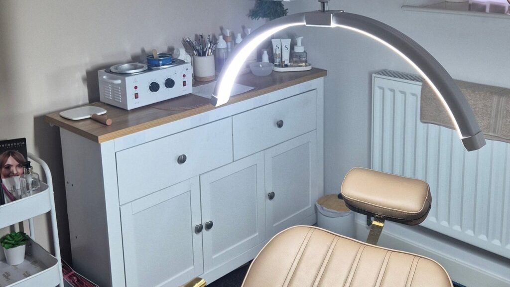 23e2d8e2-3c77-4bb5-965b-9c820ddc068f-nicolabattle-thelittlebrowroom-gb-england-scarborough-fresha-1599074