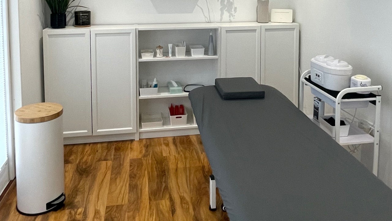 24baeaee-afae-4254-aa19-6784f7beb2ef-efebeauty-gb-england-ferring-fresha-8534636