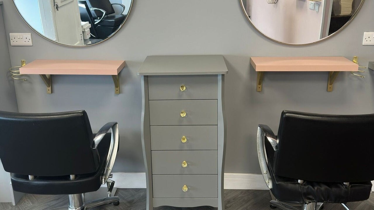 25b83f18-671f-42c6-bbb4-8a45144602f6-cocoluxebeautiqueltd-gb-england-stoke-on-trent-fenton-fresha-6303852