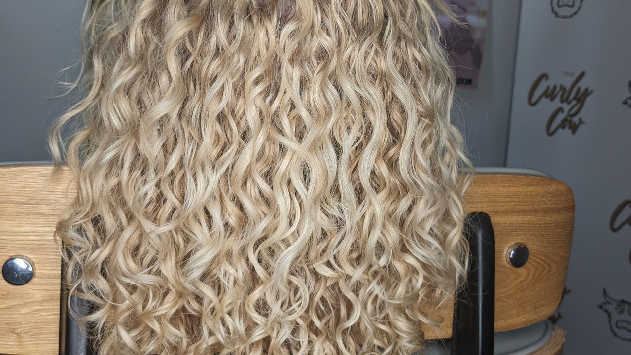 25cab10a-b69d-4d92-a7ce-060e948a272c-curlycow-gb-england-westhoughton-fresha-1623967