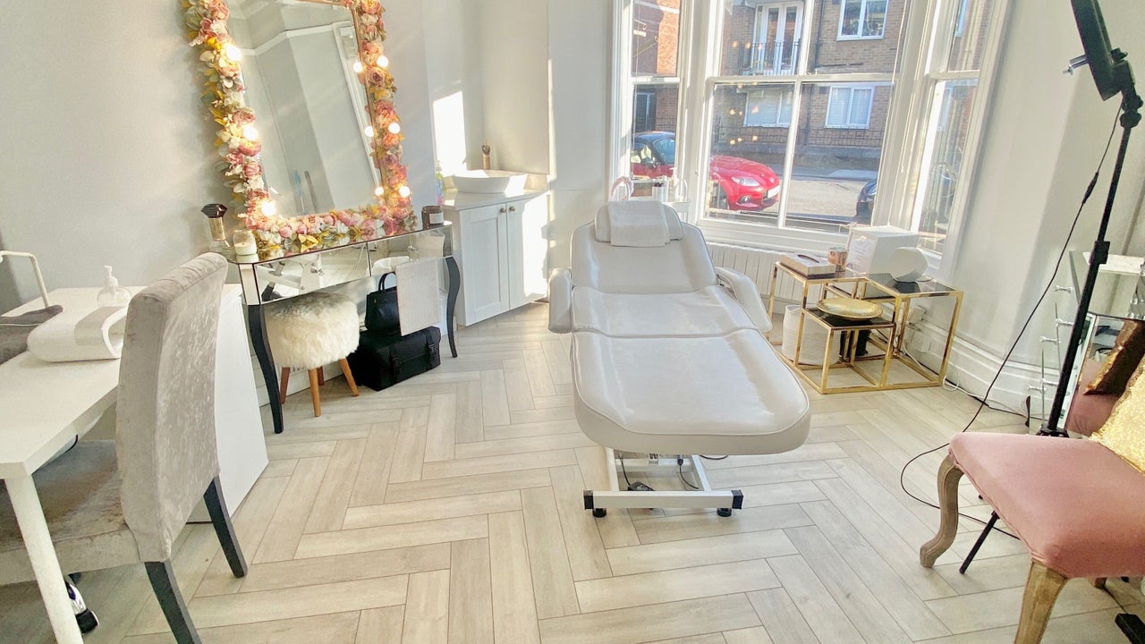 25f7d9b2-c024-4df6-896d-bf07033055a9-zoehinesaesthetics-gb-england-england-alderleyedge-fresha-5029823