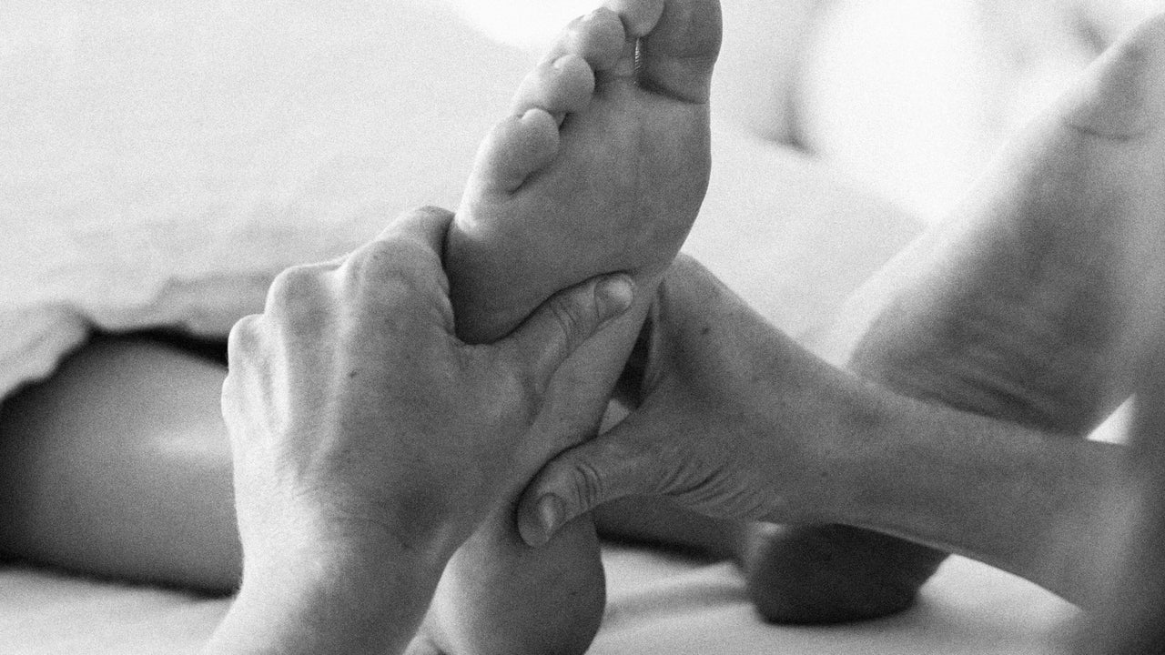 2735eb8c-e66a-4ad8-b62a-d0c0ef24c9b9-oftheearthholisticfacials-gb-wales-swansea-2littlegamstreet-fresha-6038025