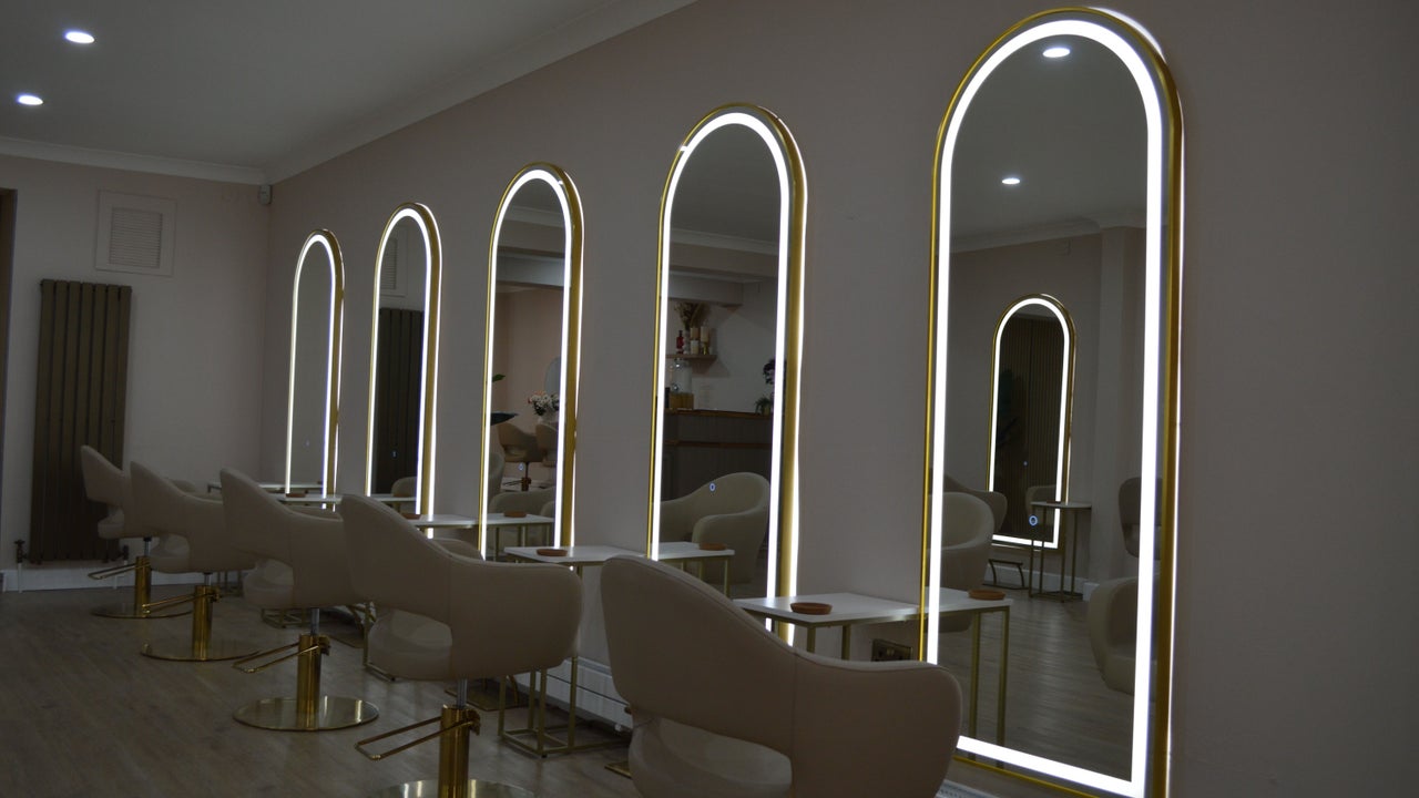 28606fbb-3333-4fc0-a5a7-f3ac592c0d2b-lounais-formerlyguysanddolls-gb-england-burtonupontrent-fresha-8882596