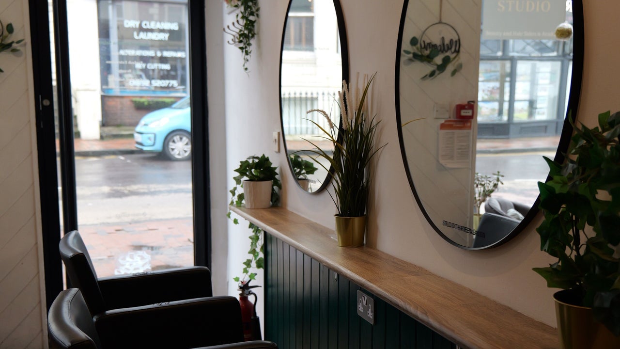 2886d6e4-a5e2-47ab-977b-fab56918954f-studiothirteensalon-gb-tunbridgewells-fresha-8451277