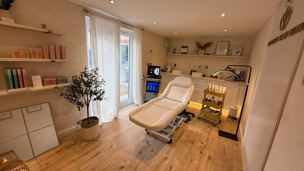 28a43b3e-5f65-4129-b8e2-2c5a89433884-theglowskinclinic-gb-england-caddingtonluton-fresha-2001628
