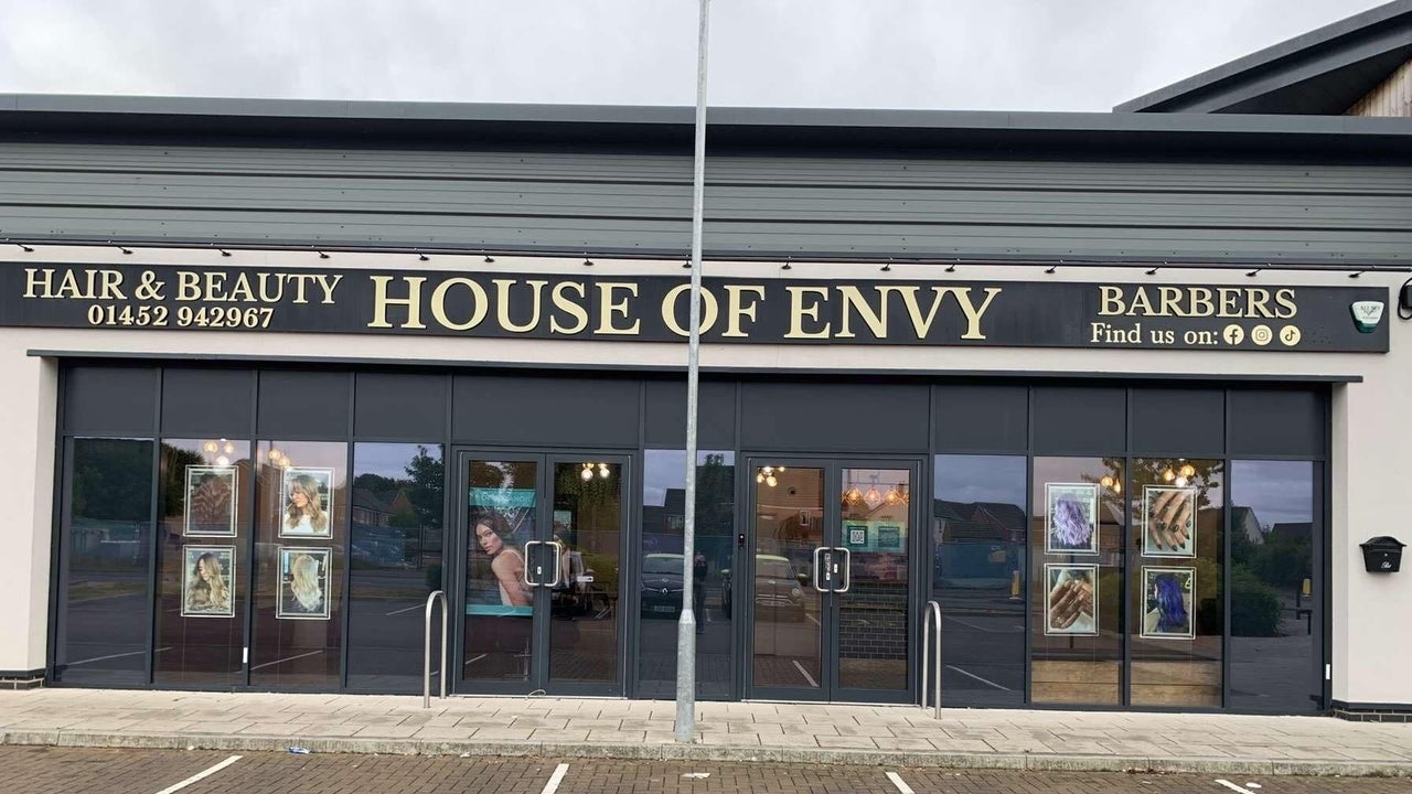 29371edf-a348-4f97-a765-7195e8473029-houseofenvylongford-gb-england-gloucester-longford-fresha-7675249