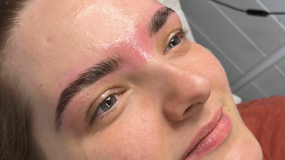 29cb5d0d-3849-462e-89d7-8c1939b2dd34-beautyandthebrowholybourne-gb-england-holybourne-fresha-8805523