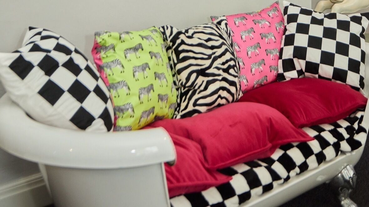 29f2897d-09a2-4932-8104-ecafeae465a3-wonderland-gb-england-cheltenham-fresha-6875203