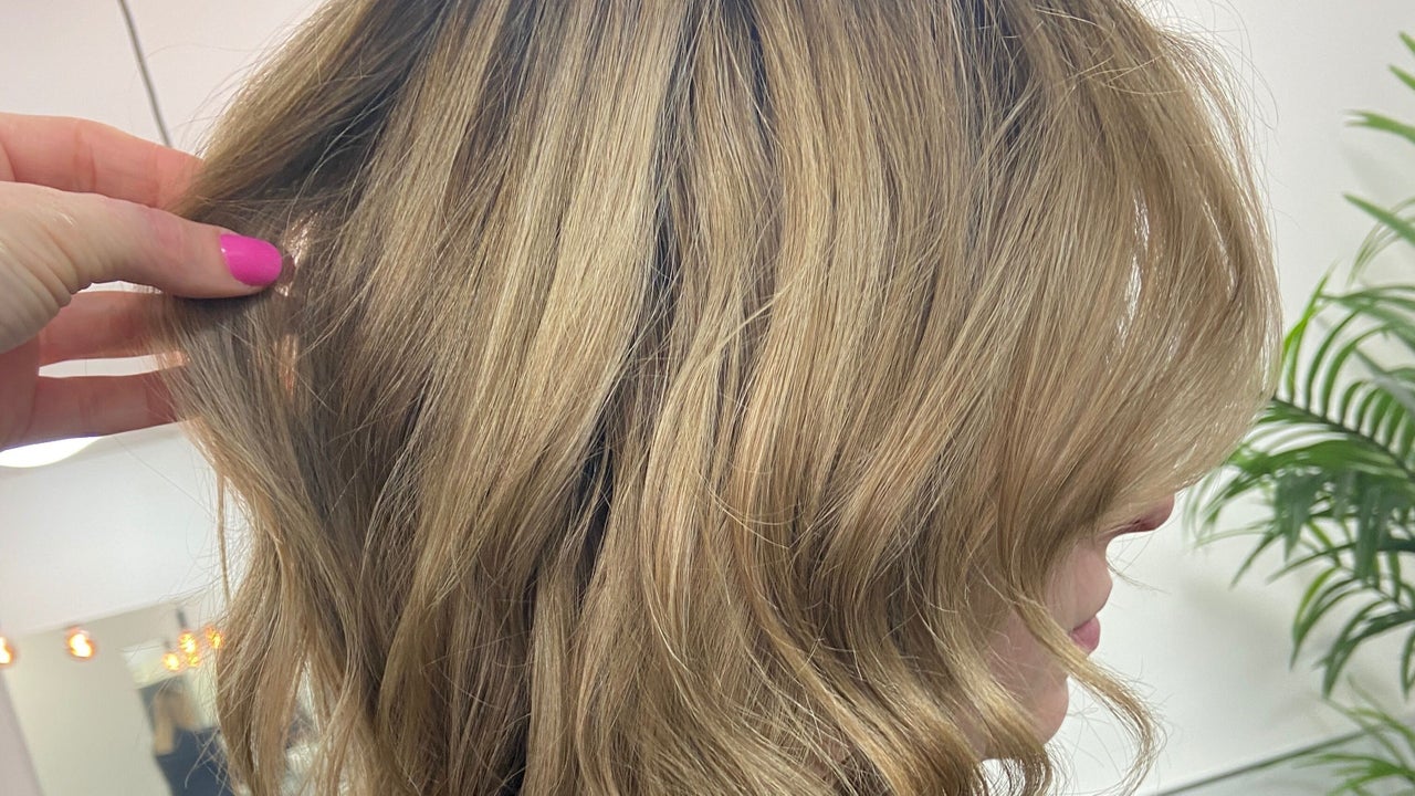 2af7b214-6d51-4835-b15b-28c8b22d0c36-danielledunnhairstylistextensionists-gb-scotland-motherwell-fresha-3109326