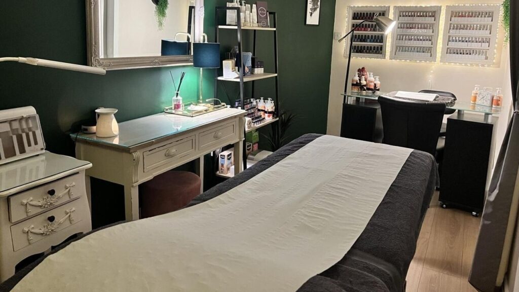 2f144307-7300-401c-9b8a-47a415f1ab15-glowbeauty-gb-england-wroughton-fresha-3769424