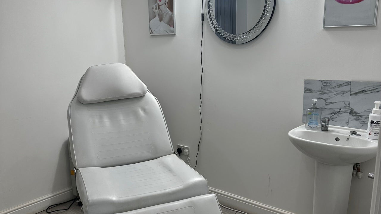2f519da8-f2bd-49a6-8afb-6b0db07110b7-blossombeautyandcosmeticclinic-gb-england-warrington-fresha-5904404
