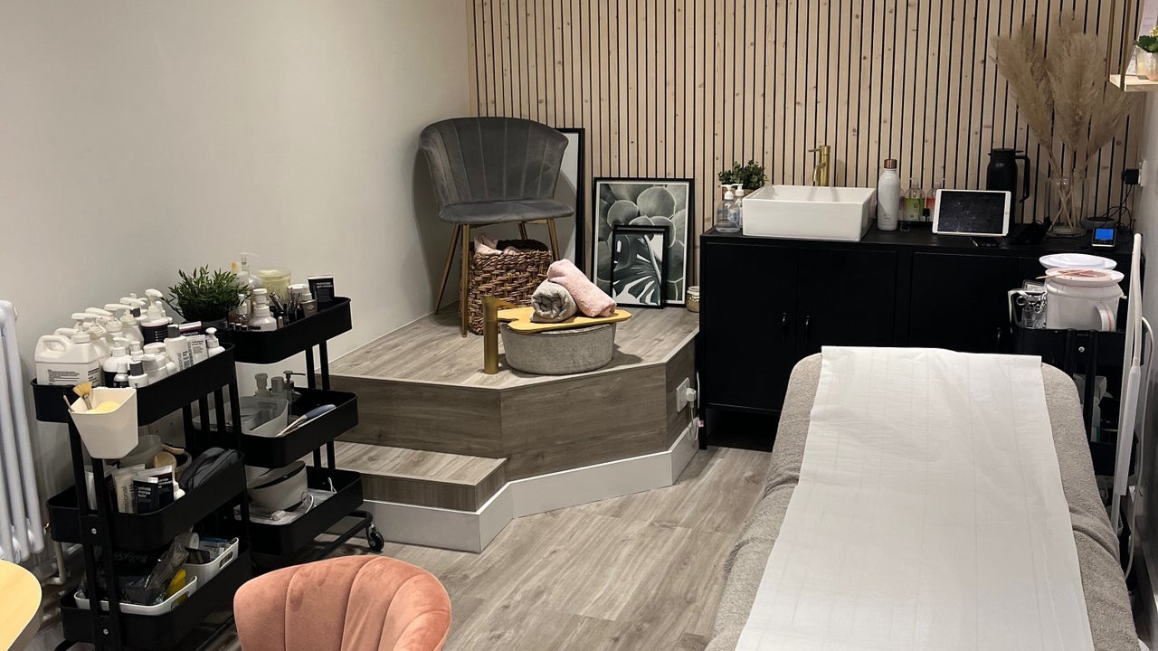 2ff3cf84-7595-42d3-bcbe-3922a696aa43-1261311