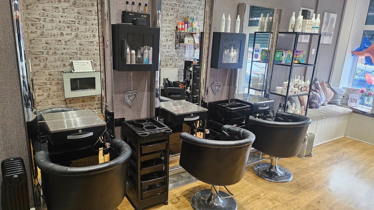 30bc2fdf-885a-472e-8c95-5c6ebc134b5f-headinouthairbeauty-gb-england-preston-fresha-8433535