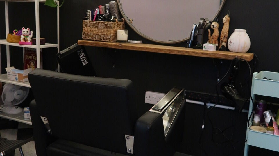 30c43c76-7eb4-494d-b379-642c5c8f4945-queershearsatjimisbarbershop-gb-england-brighton-fresha-3080705