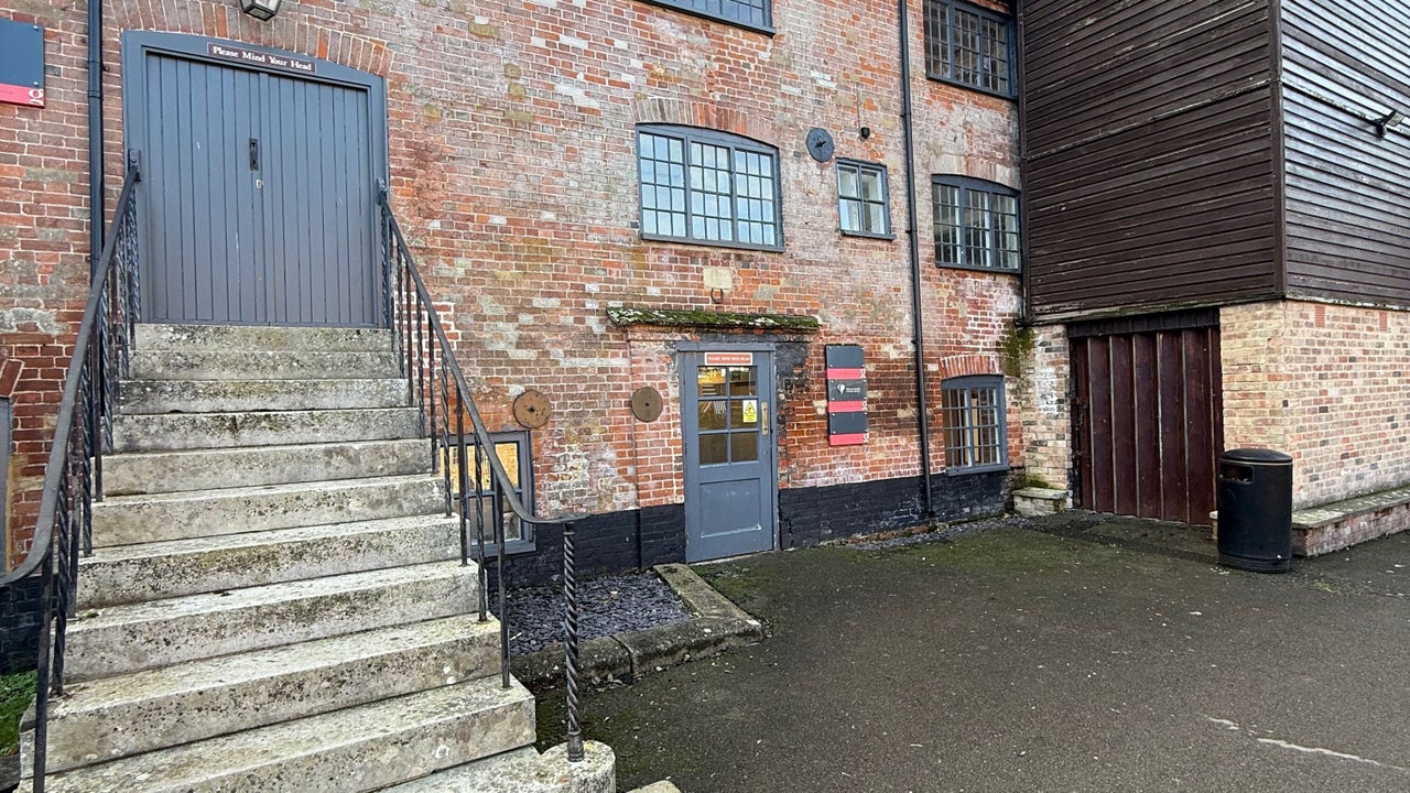 315866cb-4142-4e1f-981d-c1db2fb7252a-maesthetics-wilton-gb-england-wilton-fresha-5386015