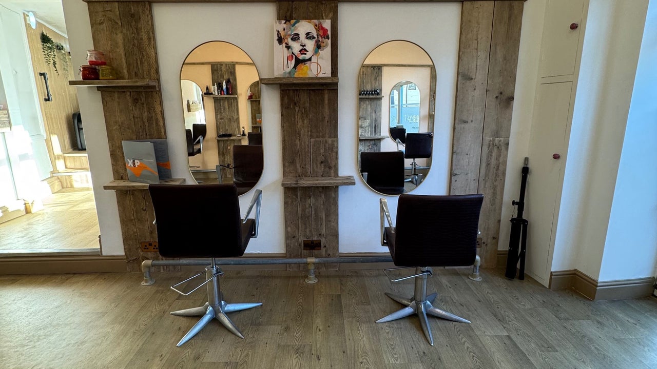 338bec81-2419-4bb0-a43c-f569e83d371e-thecuriousstylist-gb-england-boveytracey-fresha-3798812