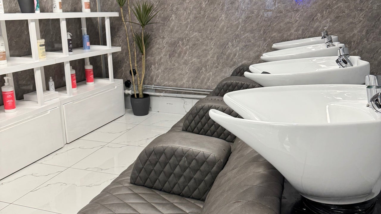 33dc429a-8dcc-4edf-85c8-f06d8a060e26-alaanwilliamshairexperts-gb-wales-pontypridd-fresha-2737194