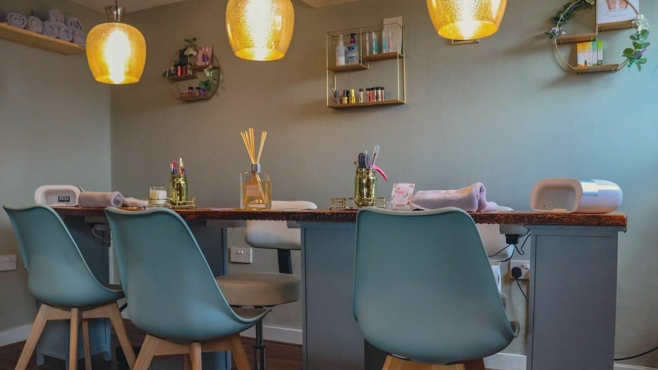 3414abb6-bbb7-4b5d-b657-62000bf0cff3-unityhairandbeauty-gb-hook-fresha-2382855