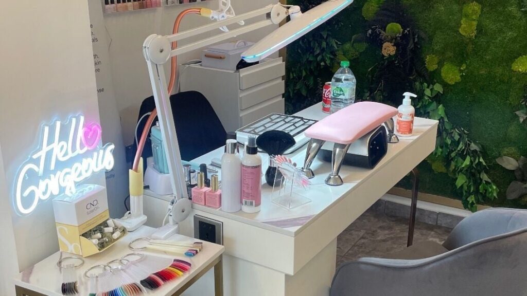 352251ff-65af-4ce8-940d-6286f224785f-alinamnails-gb-england-london-fresha-1531223