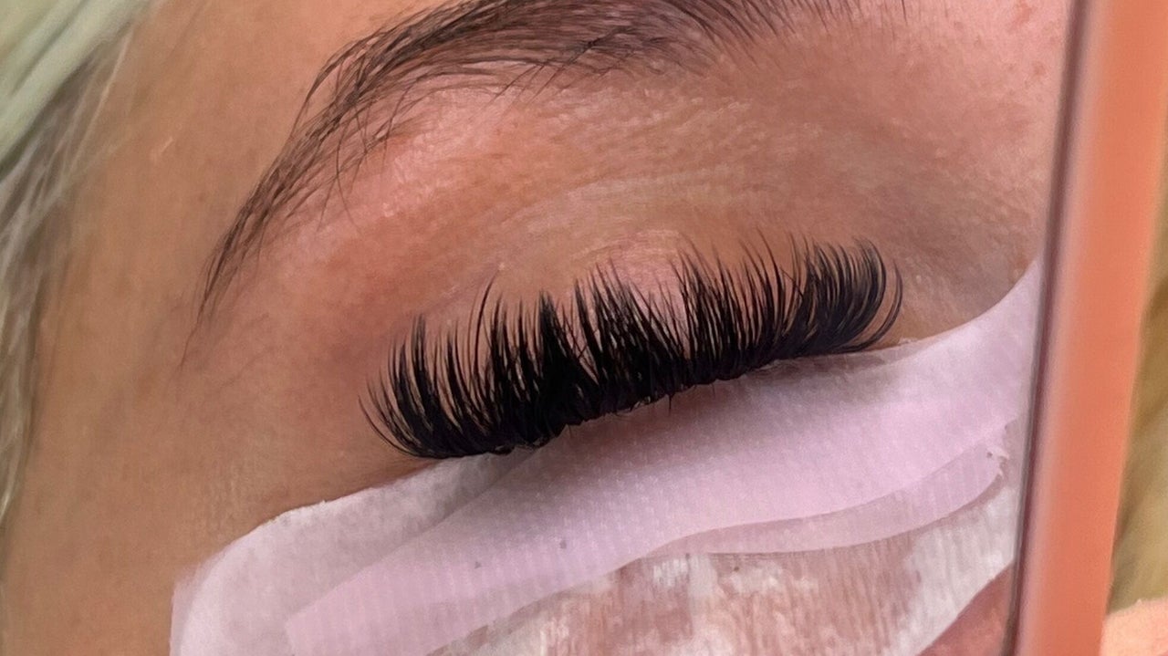 353486ee-c465-4b69-948b-e3e7e1c3fdea-ejbeauty-gb-england-halifax-fresha-6979739