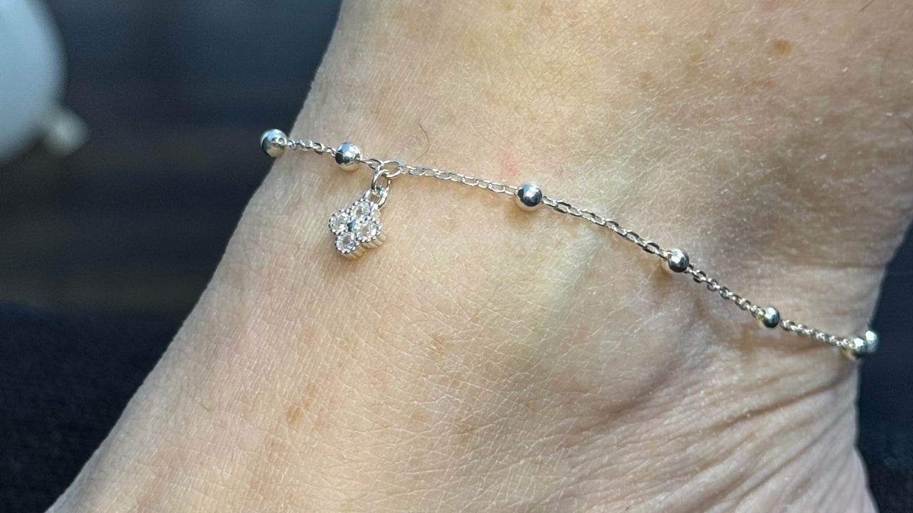 35b86800-c33c-41b0-aa56-b6aeedcfe85c-whiteheadboothsalonpermanentjewellery-gb-england-sheffield-hackenthorpe-fresha-7274711