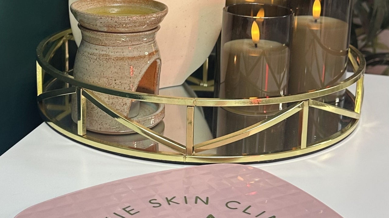 37065447-6289-41ae-821d-241e9ff72a15-foxie-gb-england-buxton-fresha-5426018