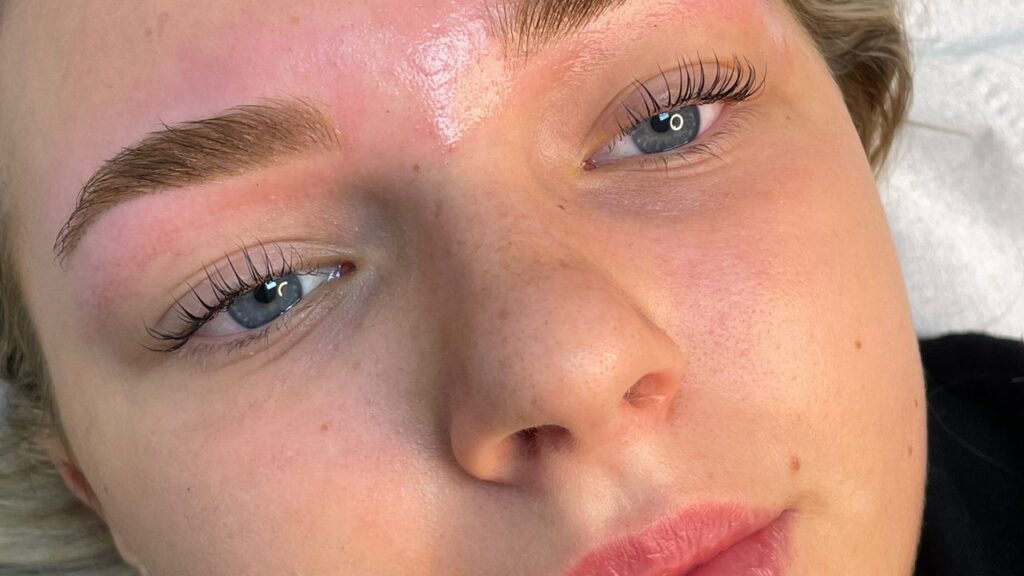 379eb6e5-d21e-4118-9fe5-8c698d5ca1a3-adaraink-gb-england-chadderton-fresha-1203949