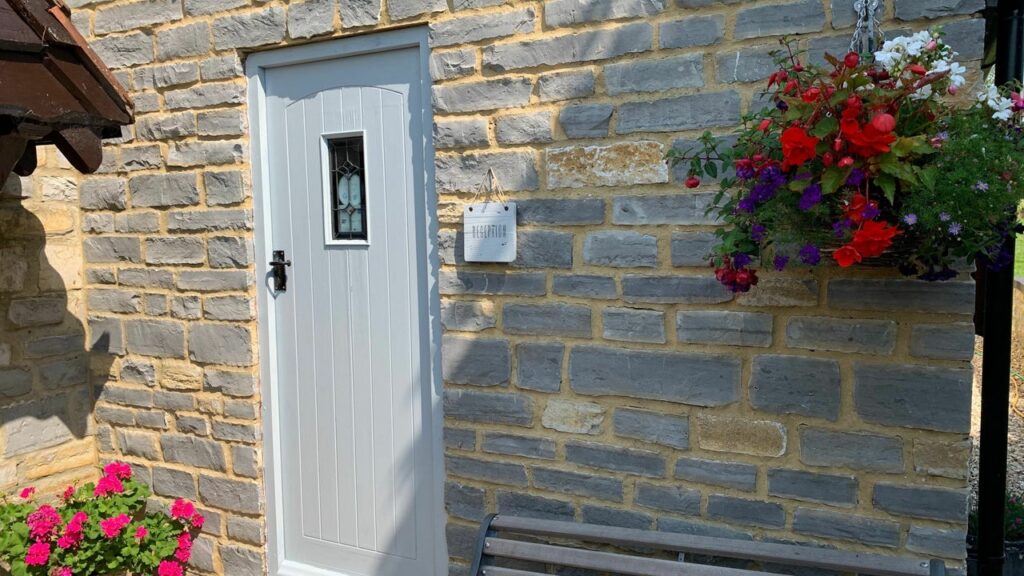 3828315e-b12f-48e0-93f8-417fa49d1c7c-8330192