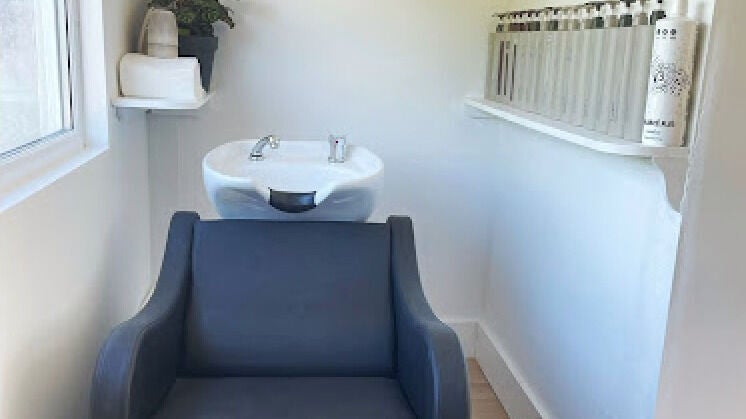 38b0e416-1e7c-41a4-a72d-54e9961d67ae-awhair-gb-england-torquay-torre-fresha-8092907