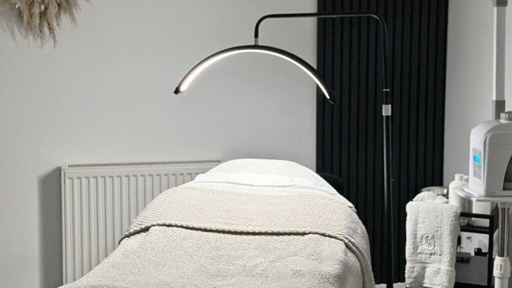 396da21a-a962-41b4-85d3-fbb906e12c13-sknbysonialadiesonlyskinwellnessspa-gb-england-burtonupontrent-fresha-1682080