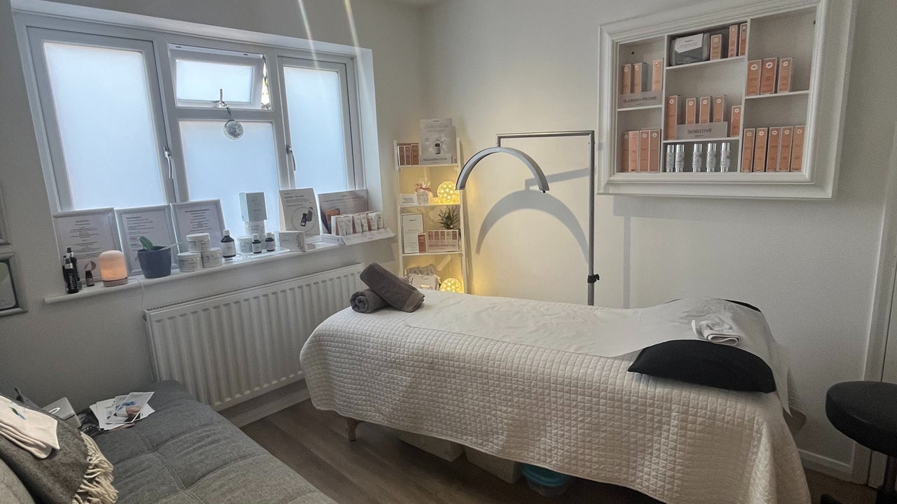 39d28a43-9e21-48ff-ad6c-aaa9d3b8906f-thepeelqueen-gb-england-addlestone-fresha-7477181