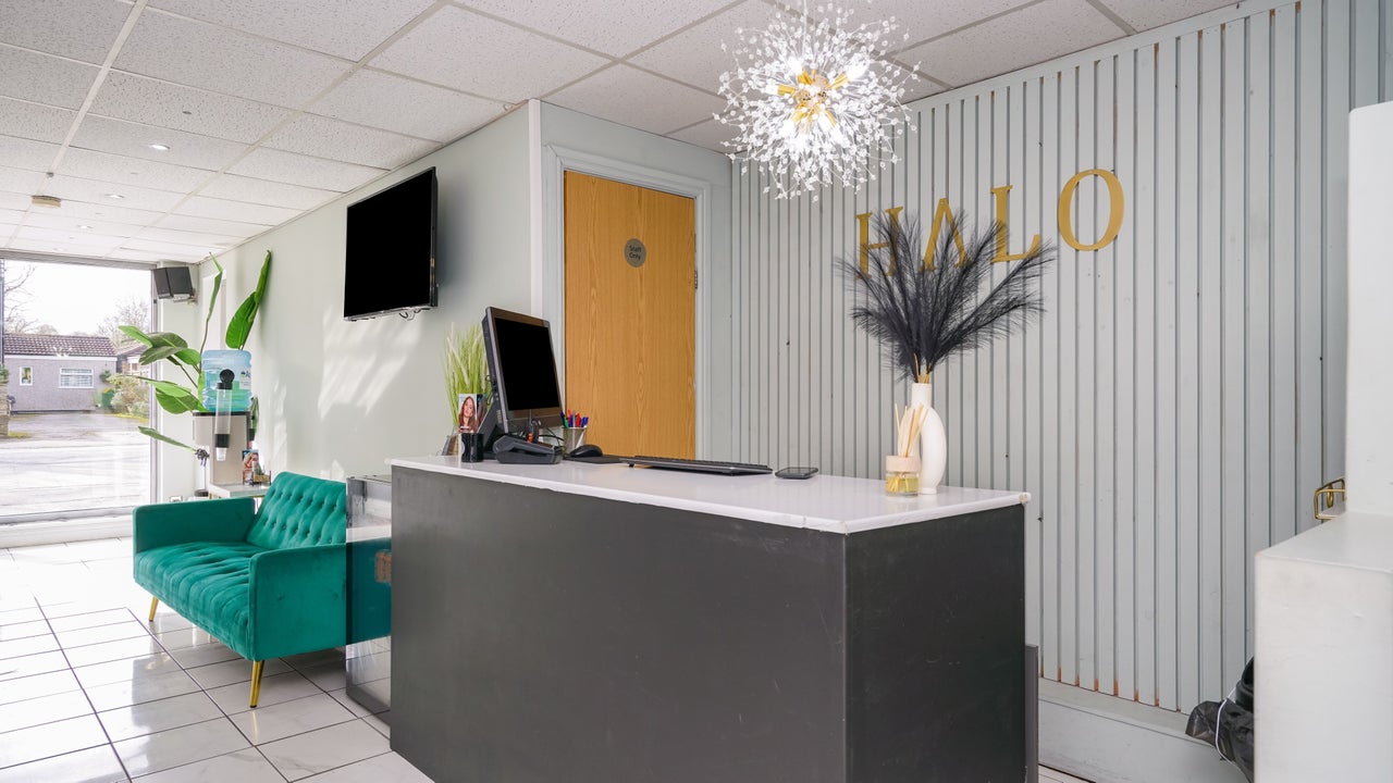 39db16a7-bf8c-4c90-a8c9-9ac550323ca6-halohealdgreen-gb-england-healdgreen-fresha-8624168