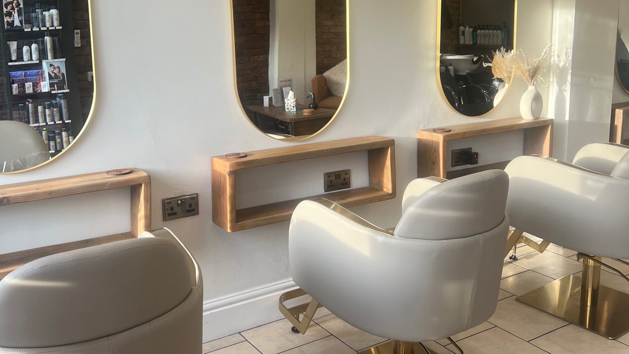 3a8c1d10-5167-4631-8a2f-e2fe04d231df-astleandco-gb-england-hazelgrove-fresha-2070722