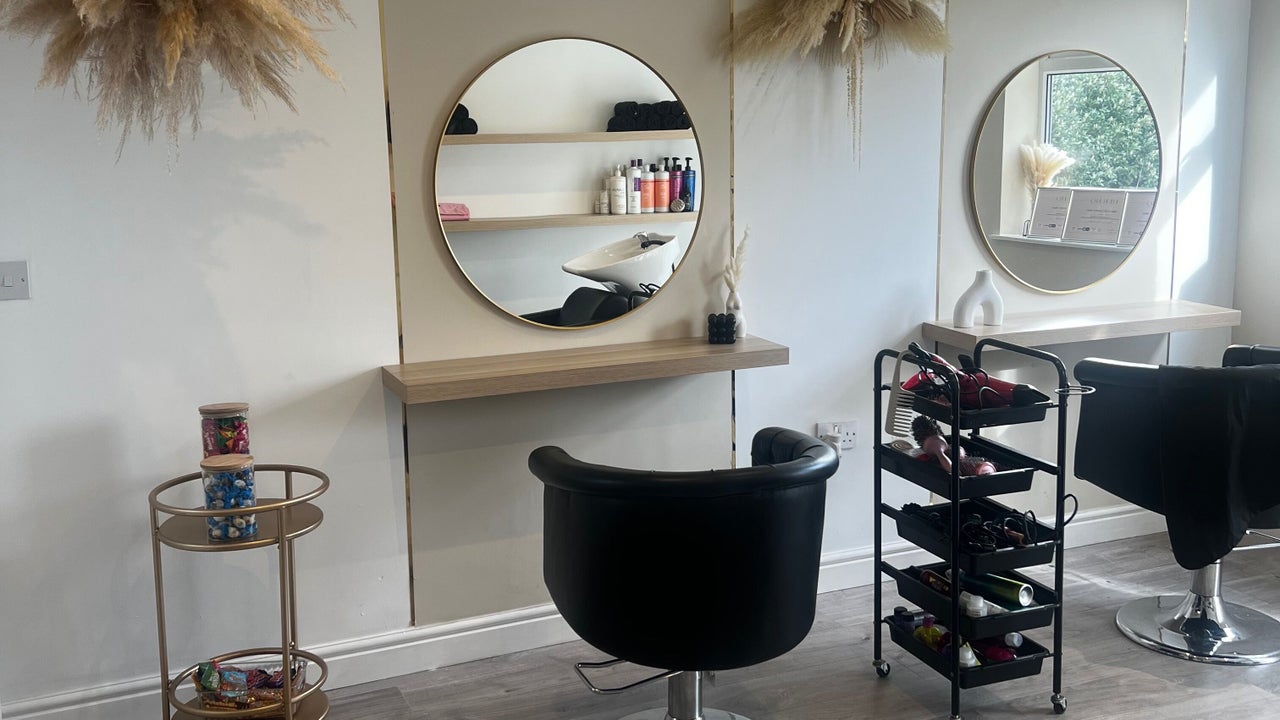 3cece3ad-1e7c-4ea2-b1a3-6063314455e5-studioglow-gb-england-huddersfield-fresha-9744237