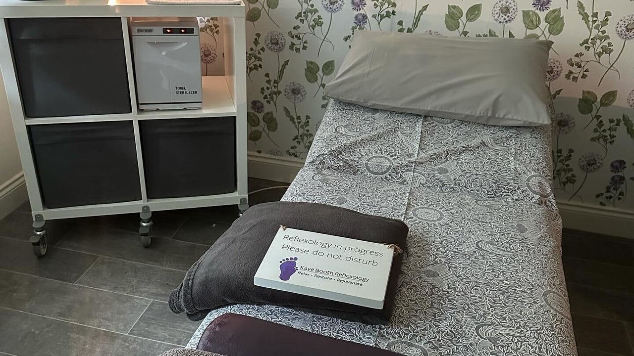 3d7fb6c3-641e-4db9-b7a8-7567ea37d9ee-kayeboothreflexology-gb-england-ripley-butterley-fresha-1882288
