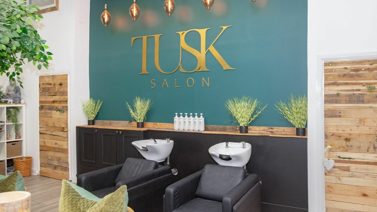 3f68aa50-5ea3-490b-86f4-9c30aa8df6e1-tusksalon-gb-england-moreton-tarranindustrialestate-fresha-9540154