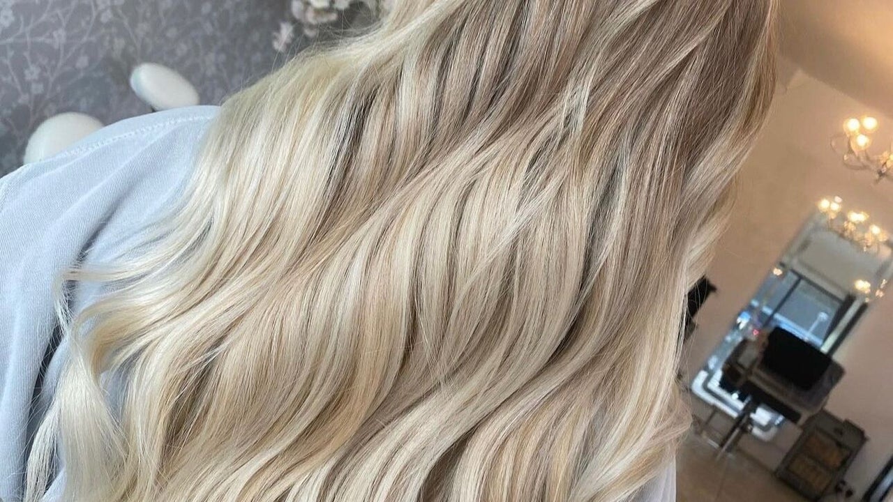 40cd1885-aaa7-4330-8bf6-2c8a84e56492-hairbylucyensor-gb-england-leeds-burley-fresha-5815246