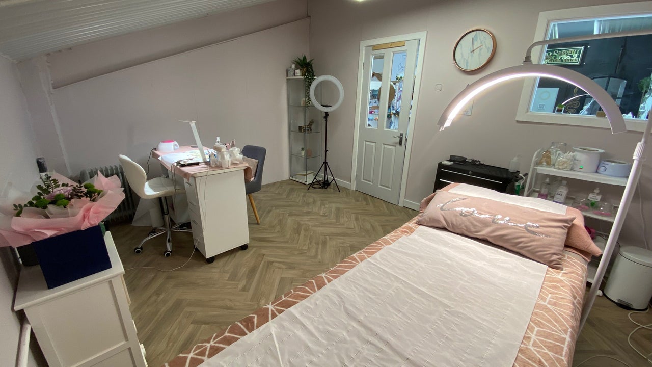 41064072-09dd-479b-942a-8e6a656d9e41-daniellekatemakeupandbeauty-gb-england-heskin-fresha-1587518