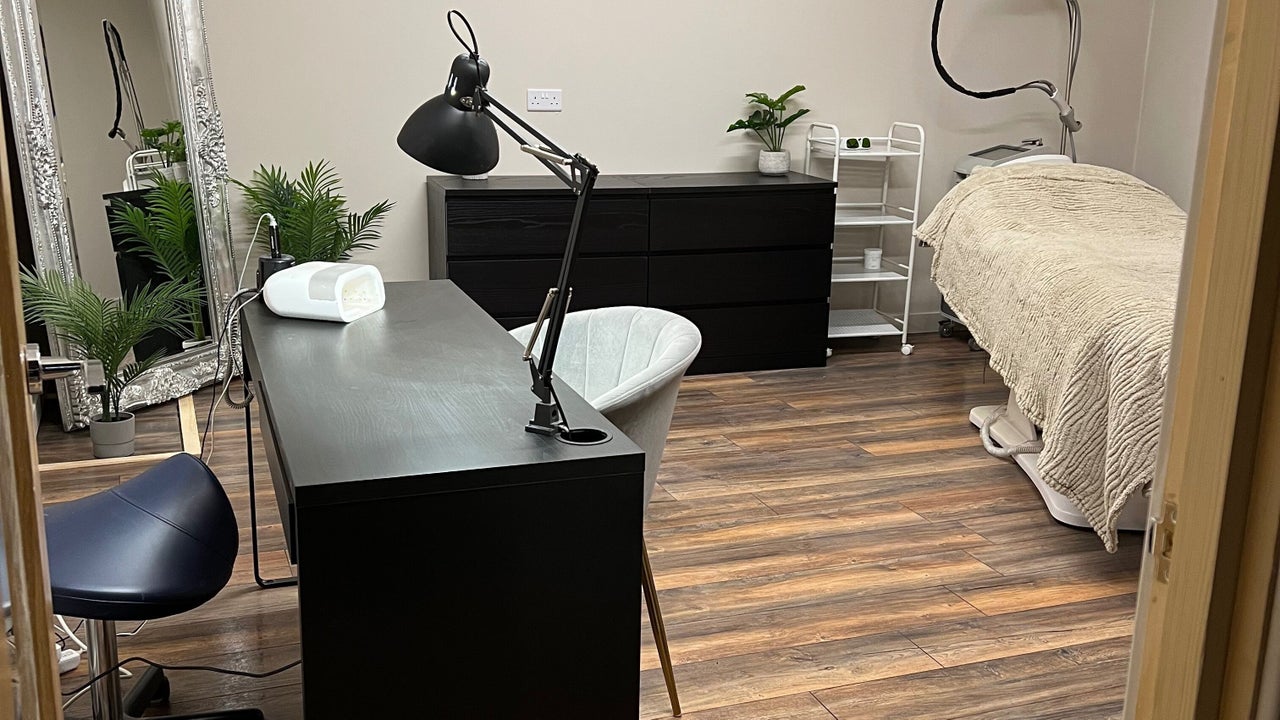 41da0717-8b11-4385-878c-cbc341b6184c-donnasbeautyroom-gb-scotland-thurso-fresha-4164054