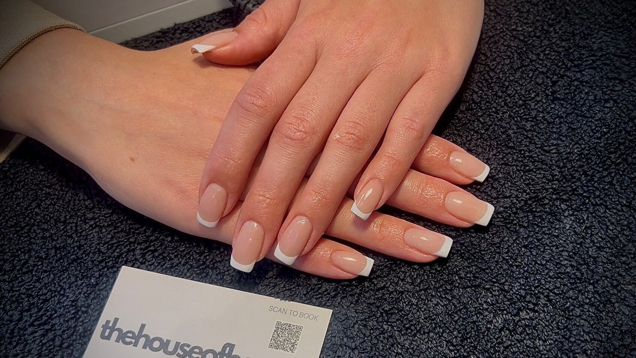 425f4518-04f1-4c6a-a846-97ee4212d02e-thehouseofbeauty-gb-england-oakley-fresha-7229908