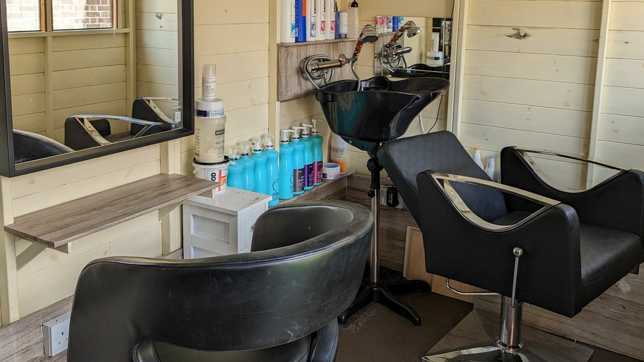 426c1064-6136-4ccc-bb85-b15fde10d57e-flixtherapy-gb-england-newaddington-fresha-1244503