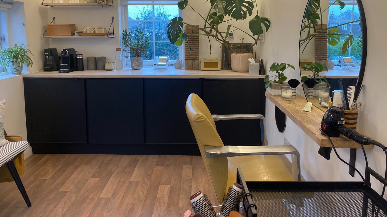 427aac22-fde2-4d4d-a864-beee2131127e-victoriasmithhair-gb-england-guildford-fresha-4118378