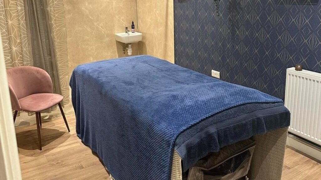 42a2be04-ee77-4d15-891a-7b7bc0b0a389-holmebeautyearcare-gb-england-holme-on-spalding-moor-fresha-4739675