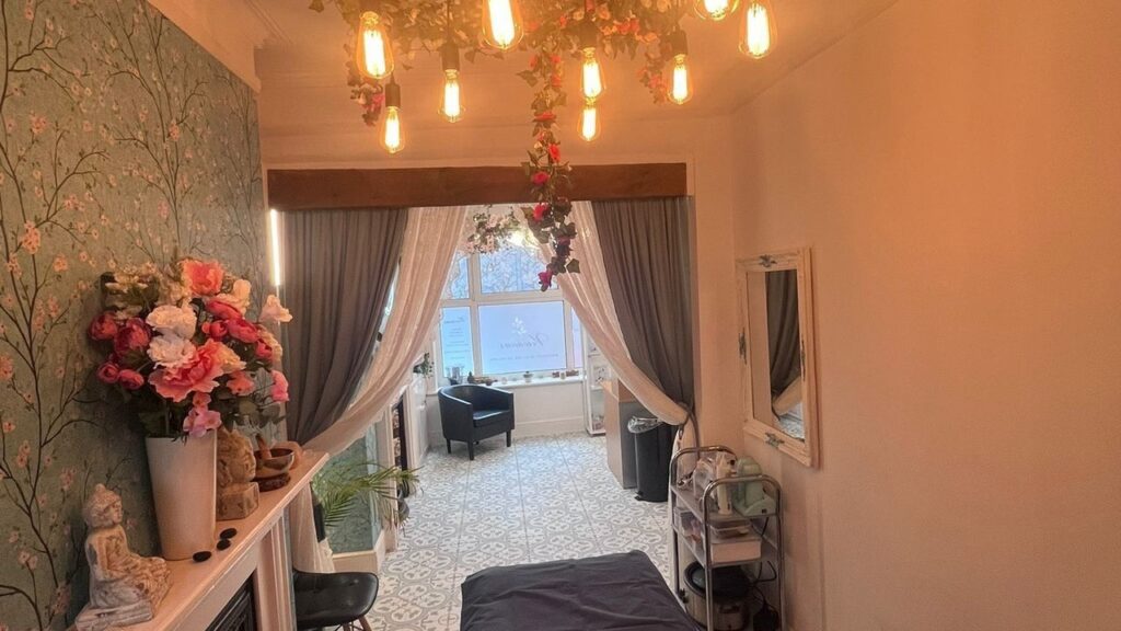 42bec1b5-615e-4ea3-80e8-2a2b51e05876-veronicas-gb-wales-aberystwyth-fresha-2492866