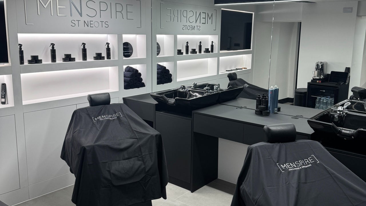 42d1ead4-8a7a-4510-8ce4-1178247ced3a-menspirestneots-gb-england-marketsquare-fresha-4419873