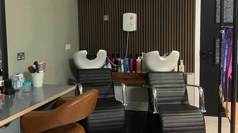 42f35c6e-8a36-4bcd-8c61-72ef28776f01-coloursfalkirk-gb-scotland-falkirk-stirlingshire-fresha-3607370