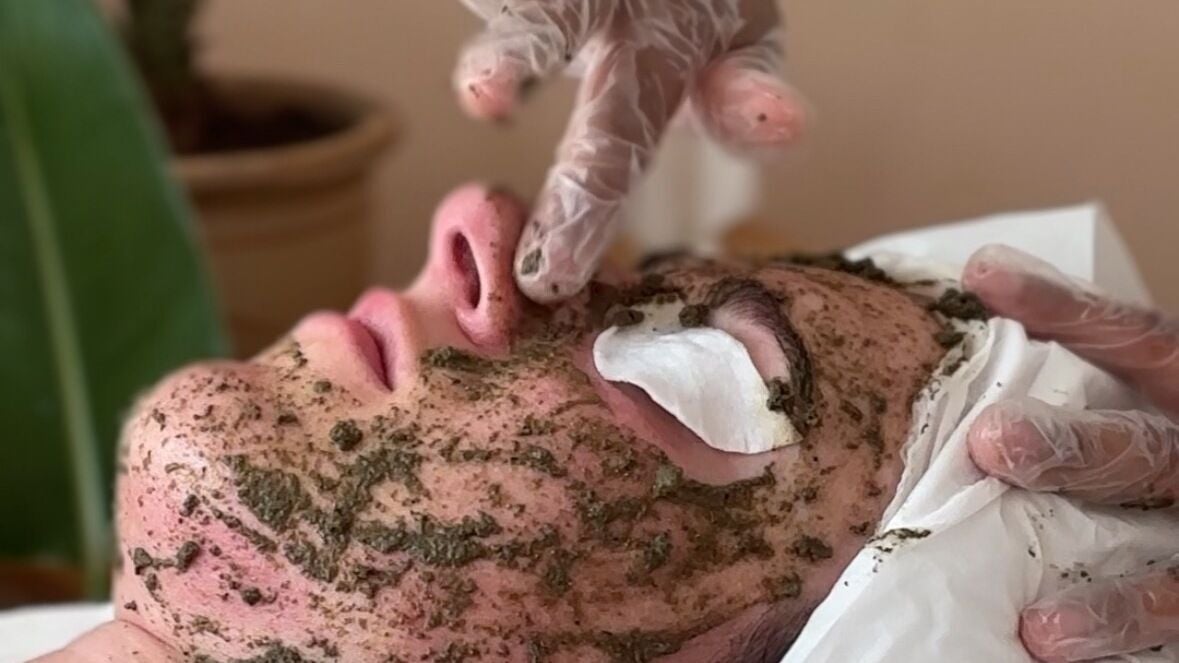 4406f2b4-baec-4f6b-af98-5a143210892e-coralbeauty-gb-england-bournemouth-pokesdownboscombe-fresha-6459964