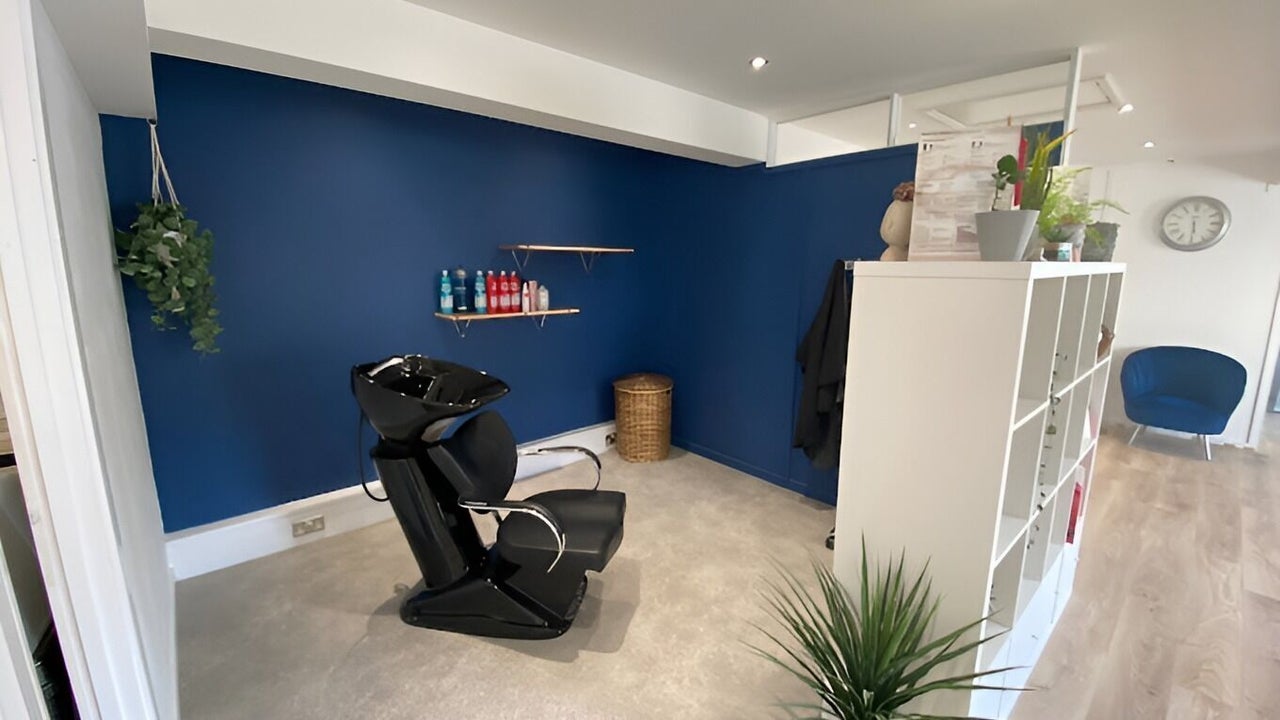 443d6e82-95a8-4e52-bbe0-f38ba1c65709-20twentyhairsalon-gb-england-falmouth-berkeleycourt-fresha-9220402