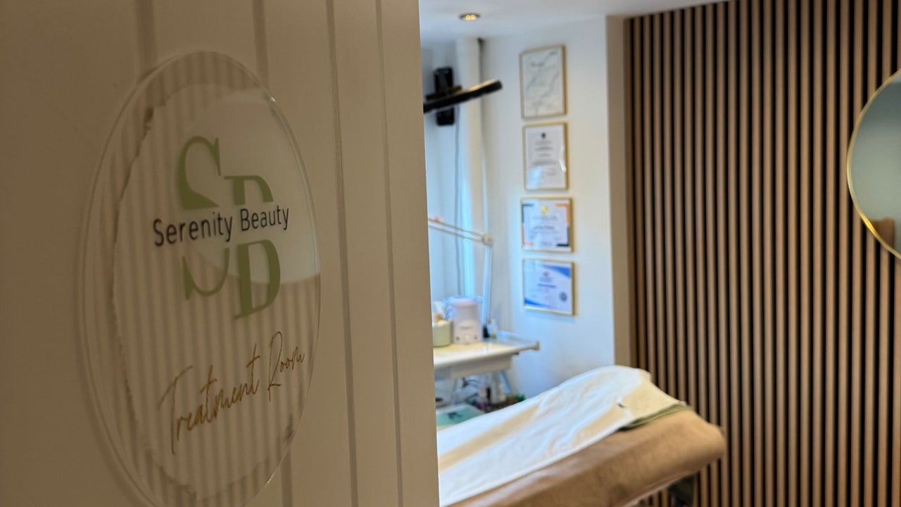 44fb1694-f9b4-47f4-8e9f-62aa80077e22-serenitybeautyroyston-gb-england-royston-fresha-7300178