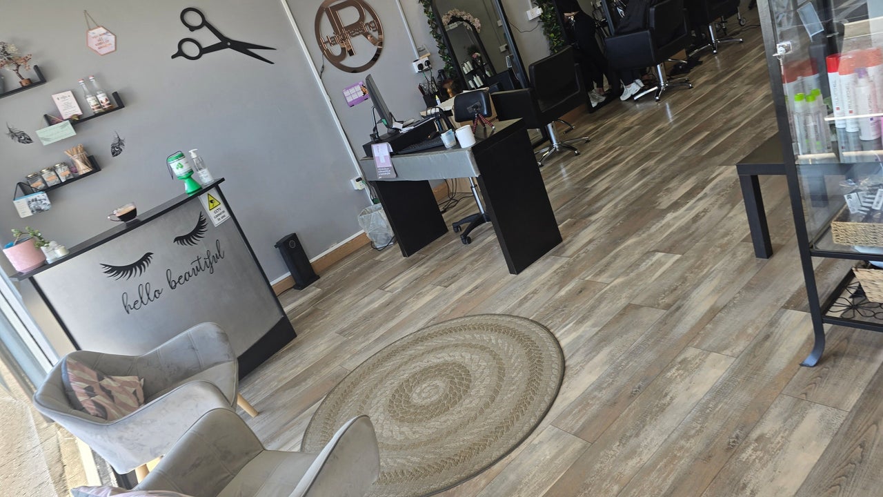 456ffa74-fe66-4f94-badc-8bd3f50dbae9-jrhairdressing-gb-northernireland-carrickfergus-fresha-8093702